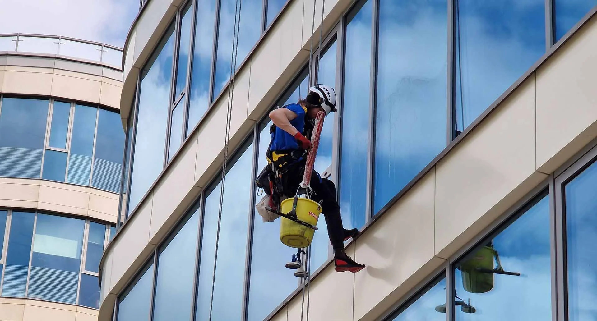 Tru Vue window cleaning crew working on a Toronto building since 1993